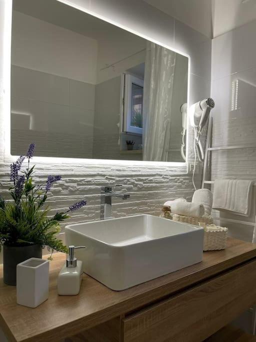 Relax Home By Dani Rom Exterior foto